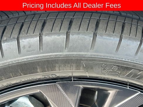 Used 2024 Toyota Sienna XSE w/ XSE Plus Package FWD image 28