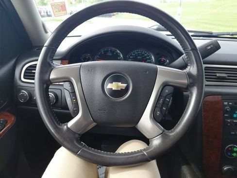 Used 2012 Chevrolet Suburban LT w/ Luxury Package AWD/4WD image 19