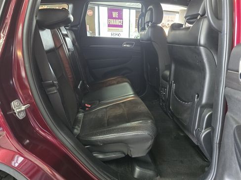 Used 2018 Jeep Grand Cherokee Altitude AWD/4WD image 17