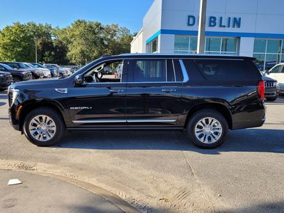 New 2025 GMC Yukon XL Denali w/ Sun & Power Step Package