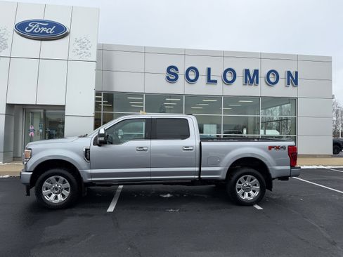 Certified 2021 Ford F250 Platinum w/ FX4 Off-Road Package image 9