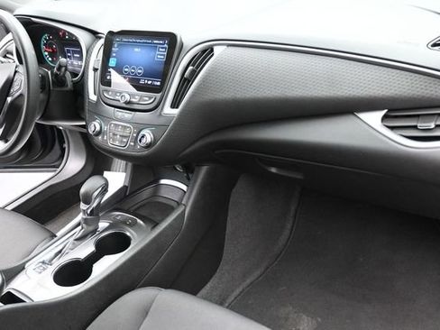 Used 2025 Chevrolet Malibu LT FWD image 28