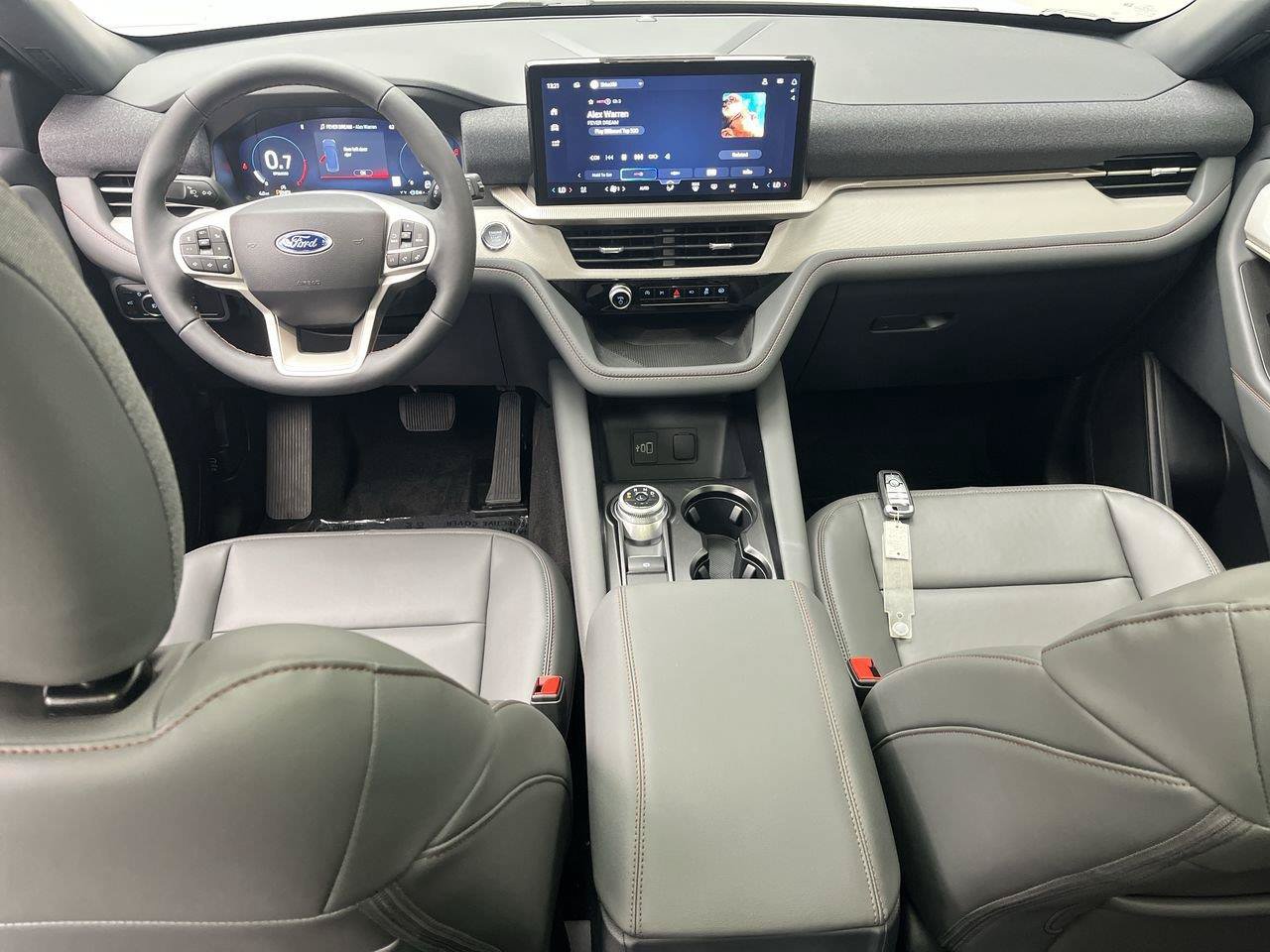 New 2027 Ford Explorer Active w/ Active Comfort Package AWD/4WD image 4