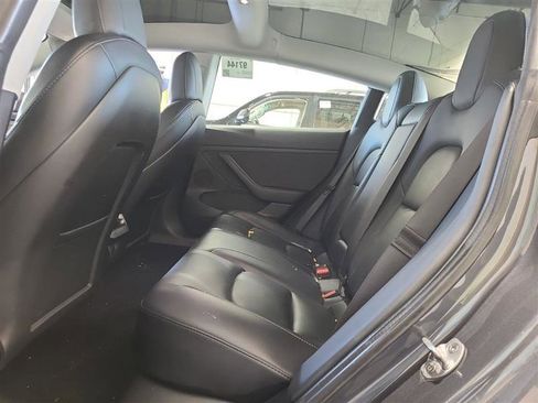 Used 2022 Tesla Model 3 image 6