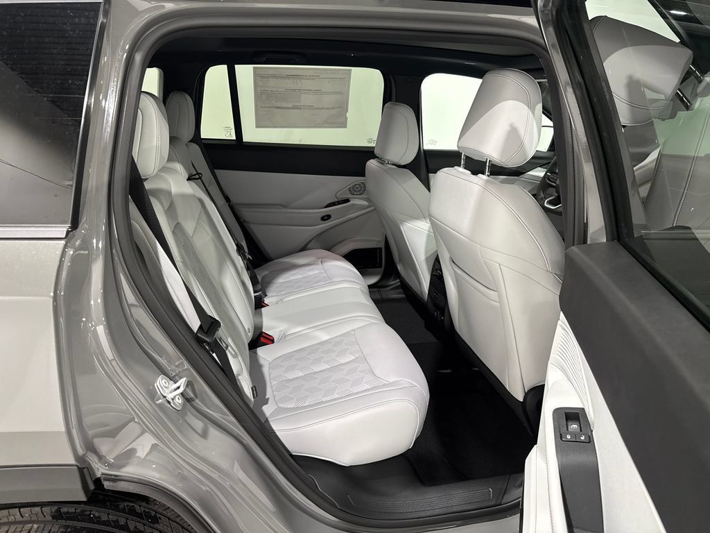 New 2026 Jeep Cherokee Overland w/ Advanced Pro Tech Group AWD/4WD image 23