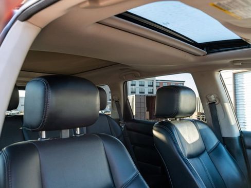 Used 2017 Nissan Pathfinder Platinum w/ Family Entertainment Package image 13