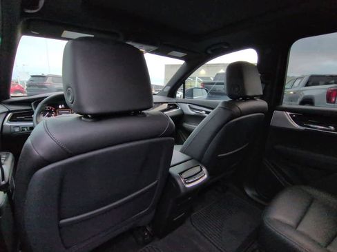 Certified 2025 Cadillac XT6 Premium Luxury image 18