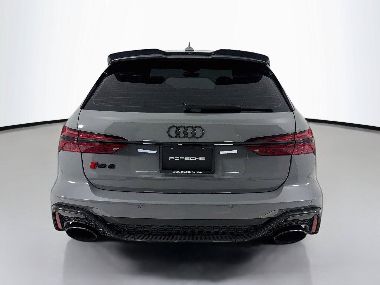 Used 2022 Audi RS 6 AWD/4WD image 24