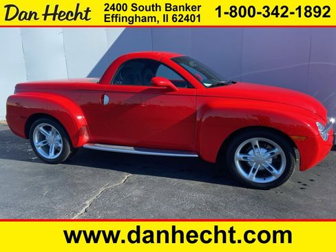 Used 2003 Chevrolet SSR w/ Preferred Equipment Group image 1