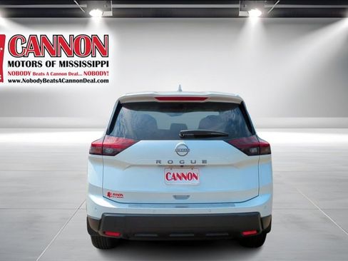 New 2026 Nissan Rogue SV image 4