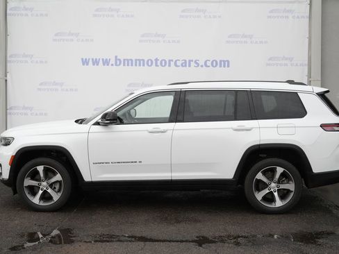 Used 2023 Jeep Grand Cherokee L Limited w/ Luxury Tech Group II image 8