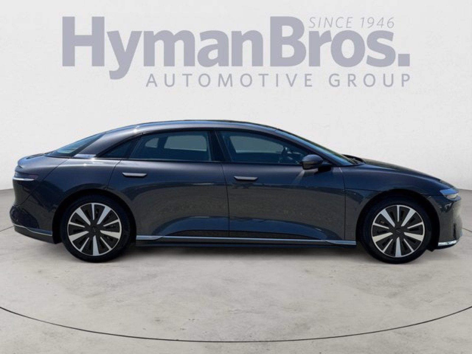 Used 2024 Lucid Air Pure RWD image 2