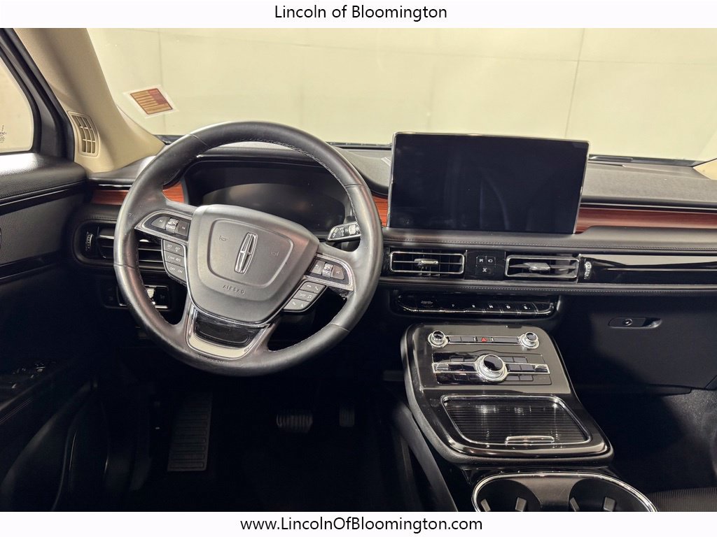 Used 2023 Lincoln Nautilus Reserve AWD/4WD image 17