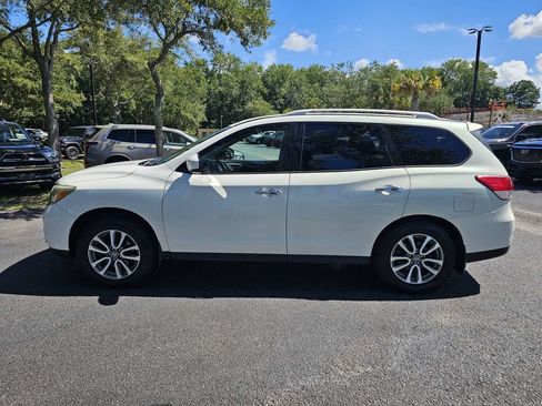 Used 2014 Nissan Pathfinder SV w/ Trailer Tow Package AWD/4WD image 7