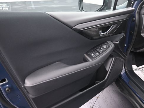 Used 2025 Subaru Outback Premium image 16