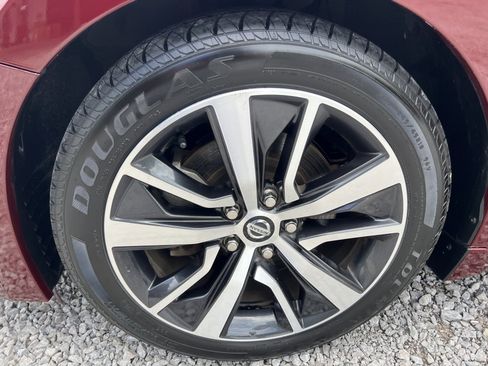 Used 2020 Nissan Maxima 3.5 S w/ Floor Mat Group FWD image 17