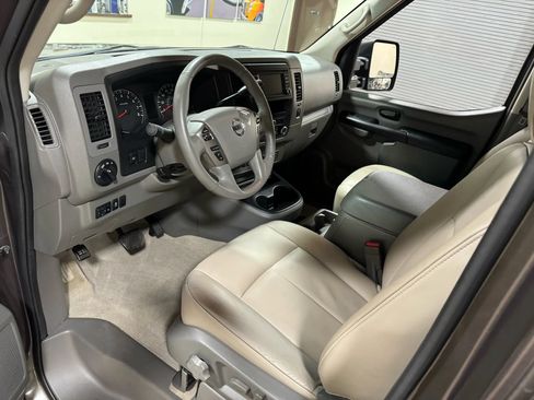 Used 2018 Nissan NV 3500 SL RWD image 39