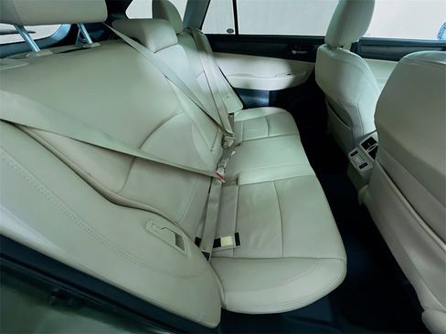 Used 2018 Subaru Outback 3.6R Limited image 23