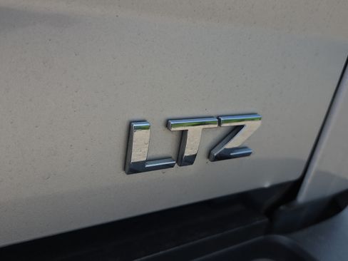 Used 2018 Chevrolet Silverado 2500 LTZ w/ Vortec Plus Package AWD/4WD image 33