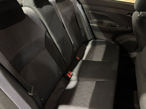 Used 2025 Nissan Versa SV image 37