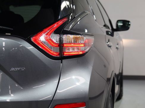 Used 2016 Nissan Murano S AWD/4WD image 14