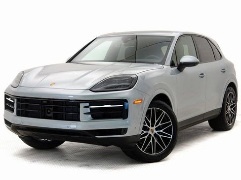 New 2025 Porsche Cayenne image 1
