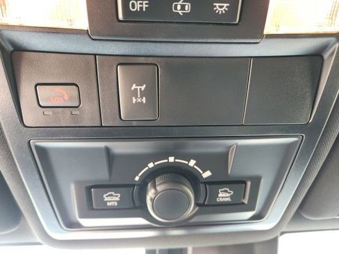 Used 2023 Toyota Tacoma TRD Off-Road w/ Technology Package AWD/4WD image 27