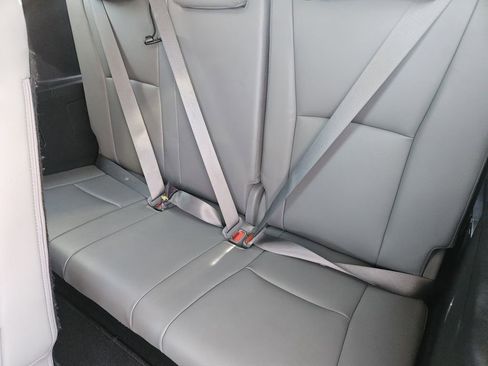 Used 2023 Toyota Highlander XLE FWD image 37