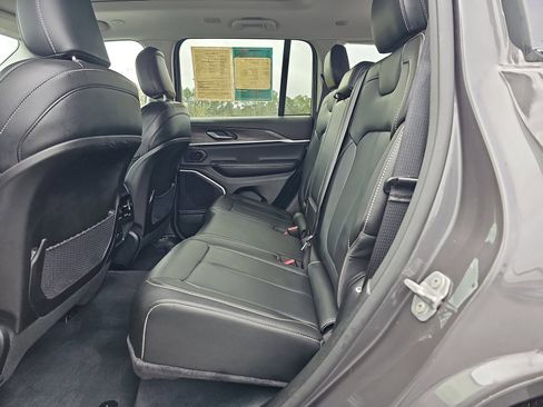 Used 2022 Jeep Grand Cherokee Limited 4xe w/ MOPAR Finishing Package image 15