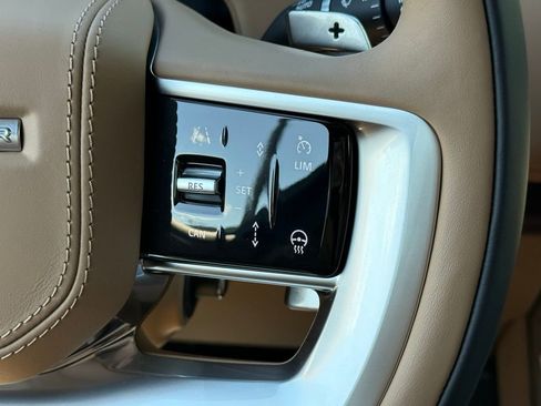 New 2026 Land Rover Range Rover SE image 19