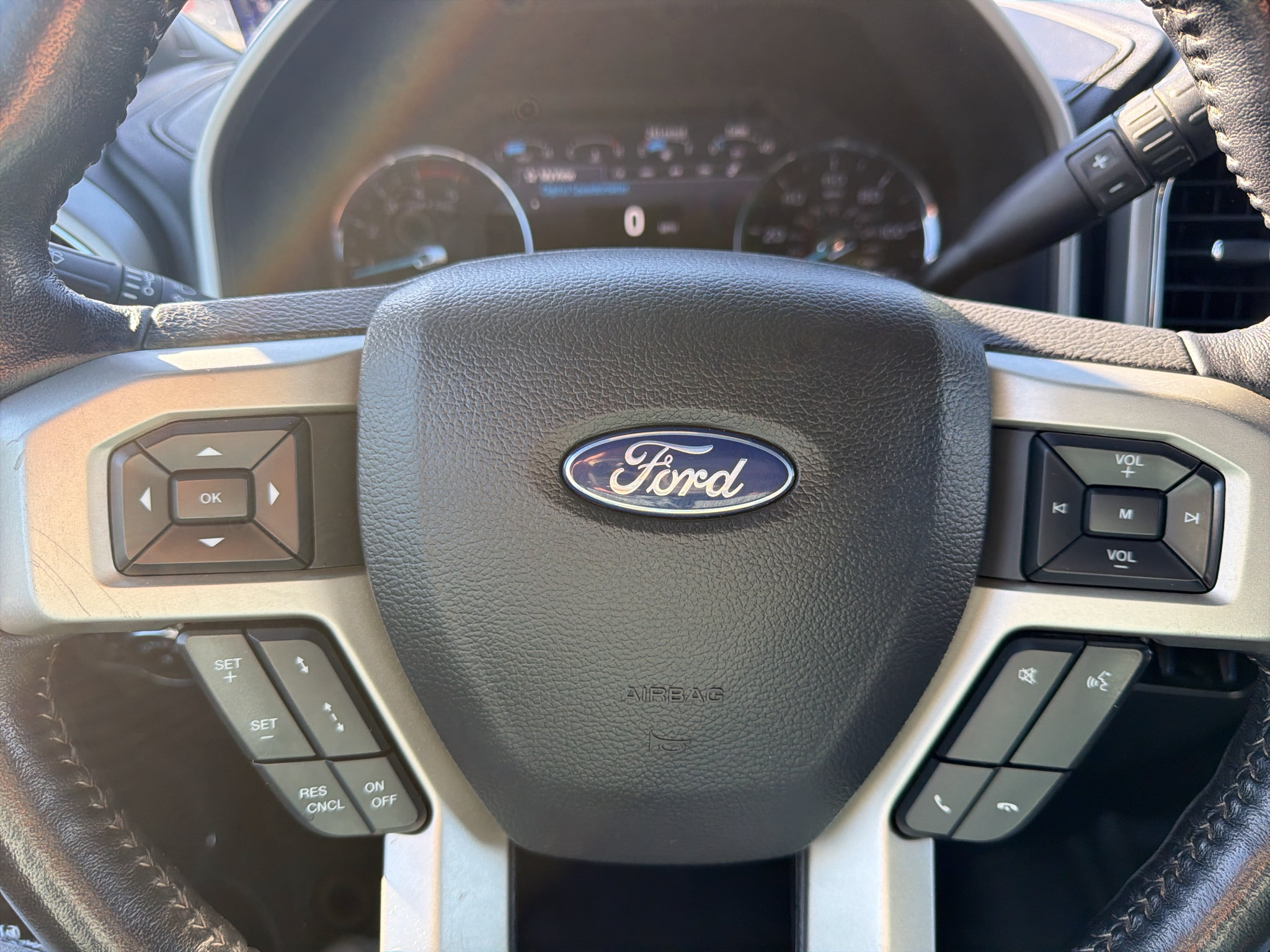 Used 2022 Ford F450 Lariat w/ FX4 Off-Road Package AWD/4WD image 26