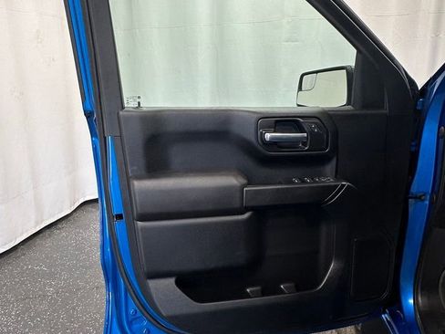 Used 2023 Chevrolet Silverado 1500 Custom image 11