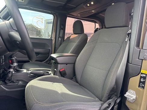Used 2025 Jeep Wrangler Sport image 8