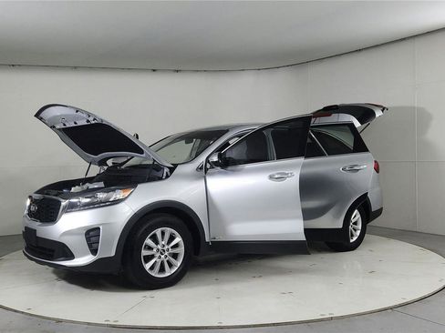 Used 2020 Kia Sorento AWD V6 image 10