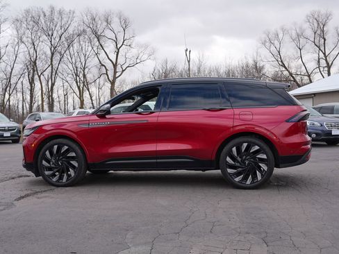 Used 2024 Lincoln Nautilus Reserve w/ Equipment Group 203A image 6