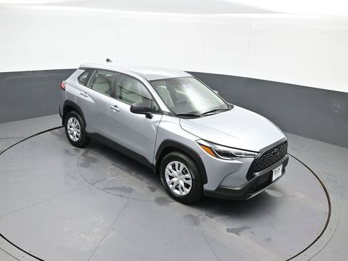 Certified 2024 Toyota Corolla Cross L image 35