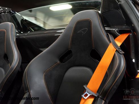 Used 2024 McLaren 750S Spider image 23