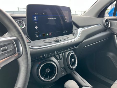 Used 2025 Chevrolet Blazer LT FWD image 20
