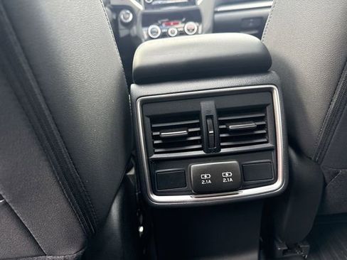 Used 2022 Subaru Forester Premium image 24