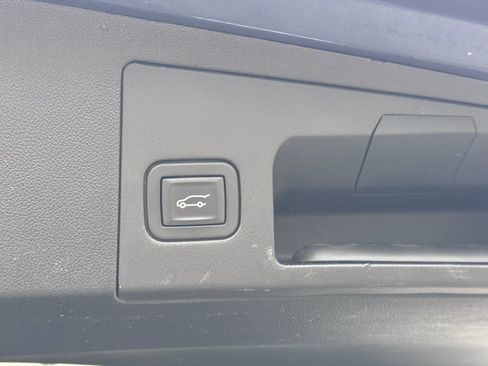 Used 2019 Cadillac XT5 Luxury image 38