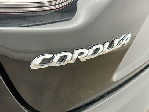 Used 2022 Toyota Corolla LE FWD image 26