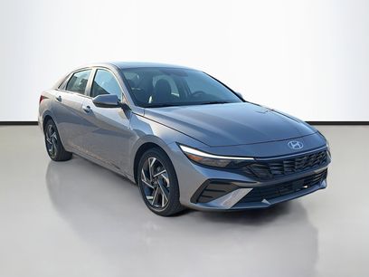 Used 2025 Hyundai Elantra Limited