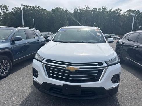 Used 2023 Chevrolet Traverse LT AWD/4WD image 4