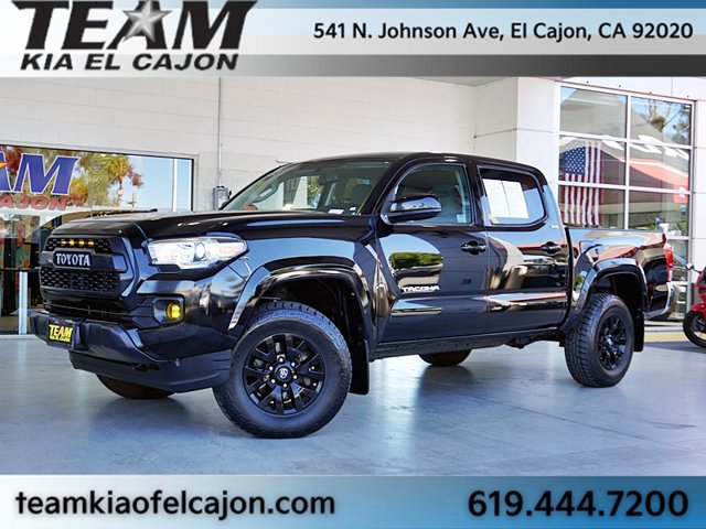 Used 2017 Toyota Tacoma SR5 w/ Tow Package AWD/4WD image 2
