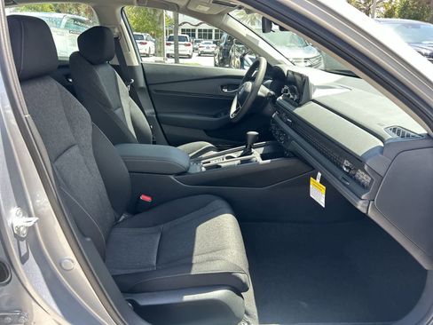 Used 2025 Honda Accord SE image 17