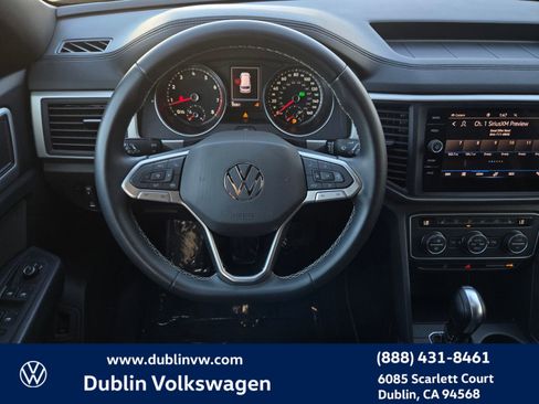 Certified 2021 Volkswagen Atlas Cross Sport SE w/ Panoramic Sunroof Package image 13