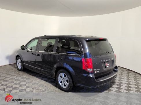 Used 2011 Dodge Grand Caravan Crew image 4