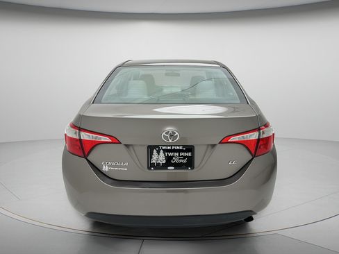 Used 2016 Toyota Corolla LE FWD image 4