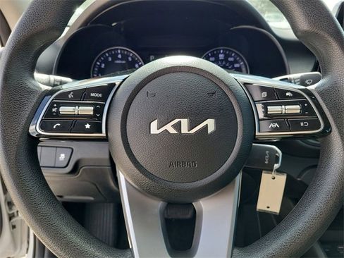 Used 2023 Kia Forte LXS image 11