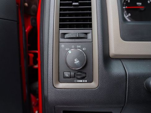 Used 2012 RAM 1500 Express image 32